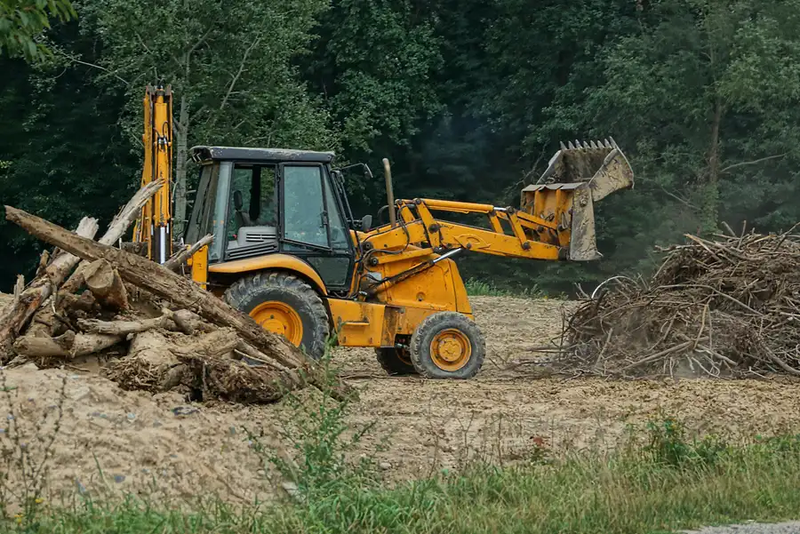 Understanding The Role Of Land Clearing In Site Preparation Plant City FL